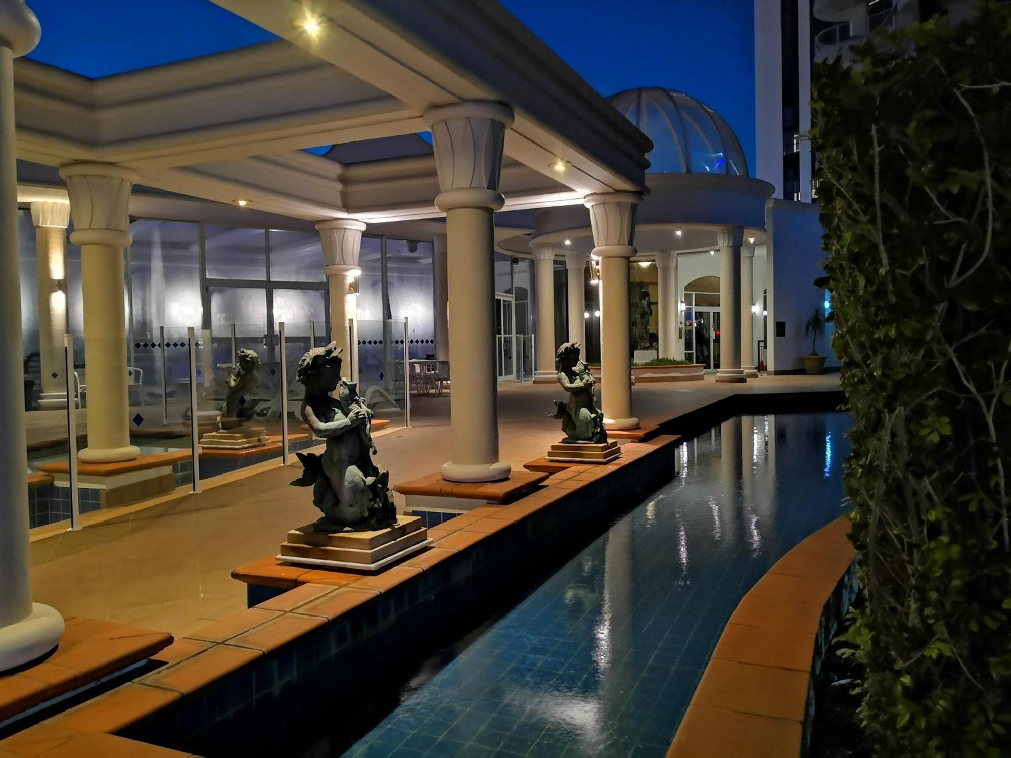 Broadbeach Gold Coast Extérieur photo